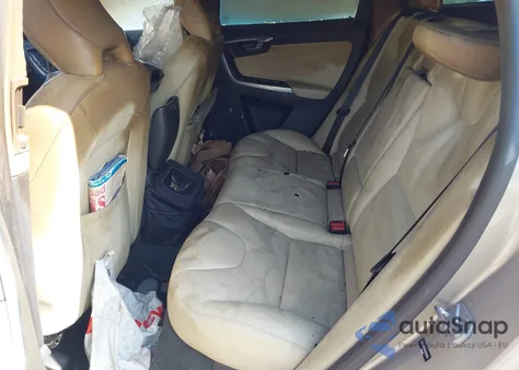 2016 Volvo Xc60 T6 Drive-E from USA, damaged, VIN YV449MRK0G2926106